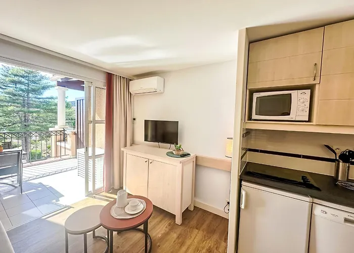 Village Cap Esterel - Le Belvedere-32 By Interhome